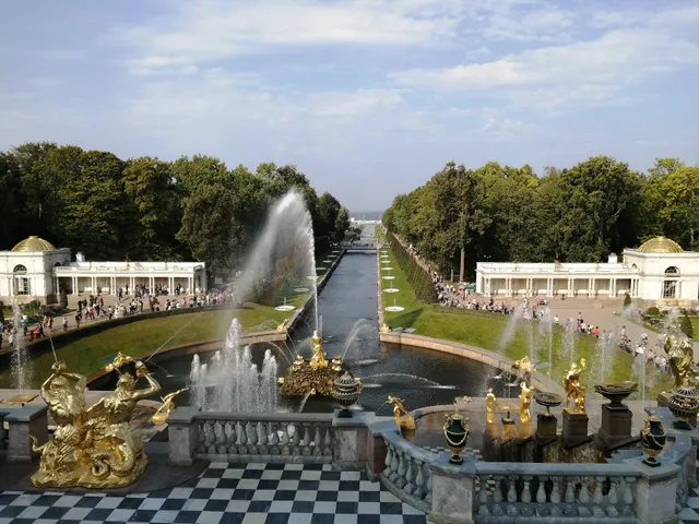 Voronihinskaya colonnade