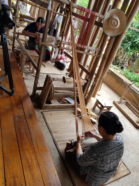 Suntree Thai Weaving Center