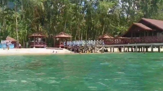 Pantai Sowa