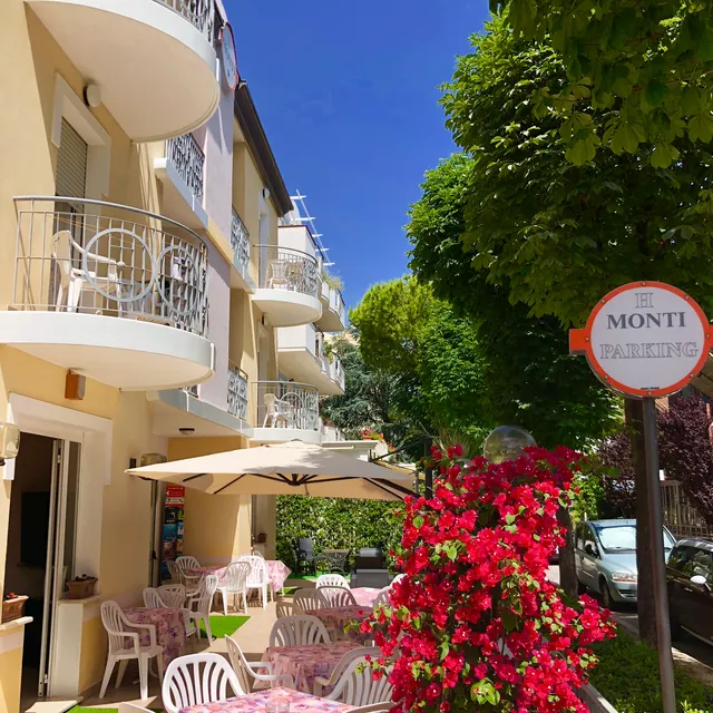 Hotel Monti