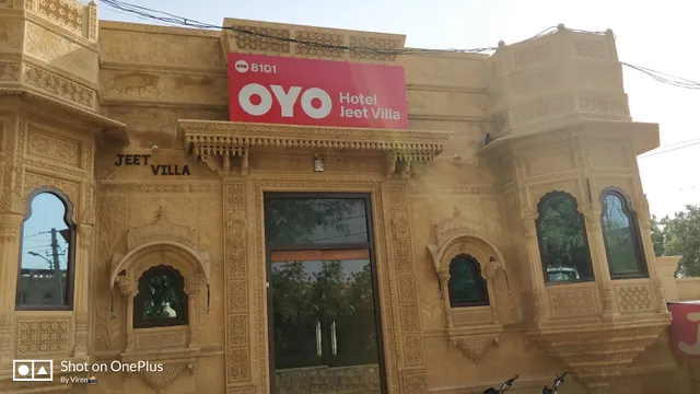 OYO 8101 Hotel Jeet Villa