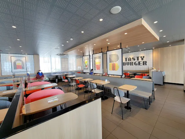 McDonald's Miurakaigan shop