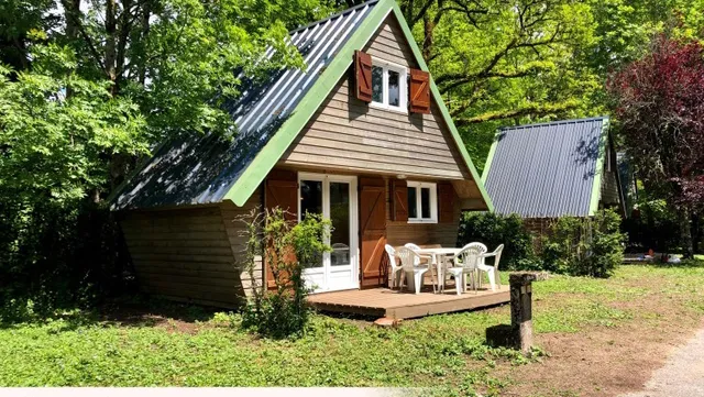 Les chalets du manoir de Boutaric - Location de vacances estivales