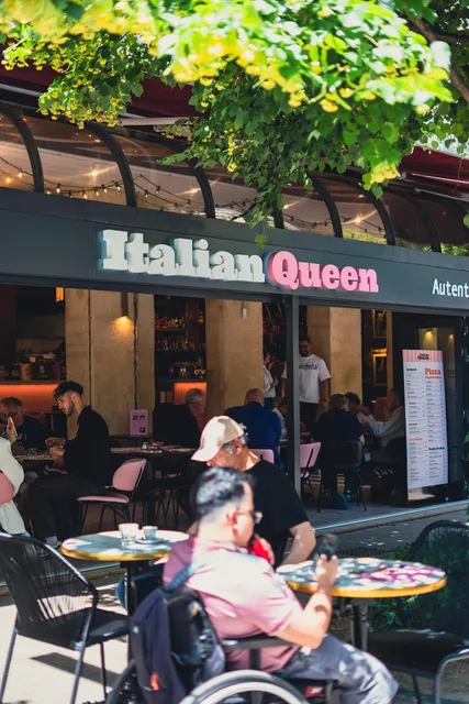 Italian Queen Avignon