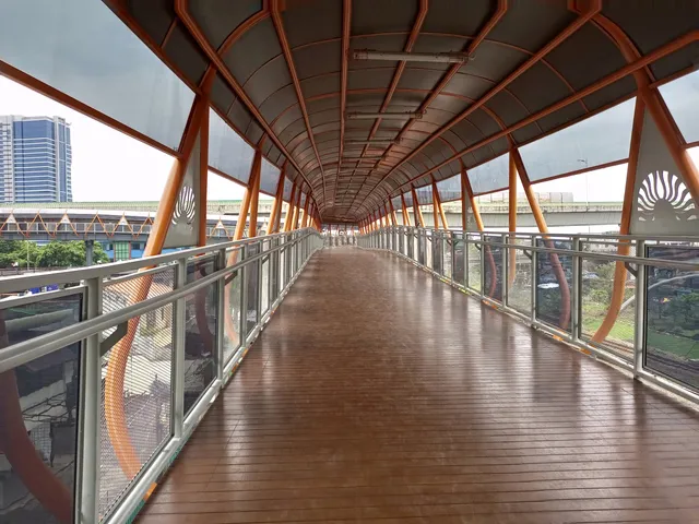 Skywalk Kebayoran Lama