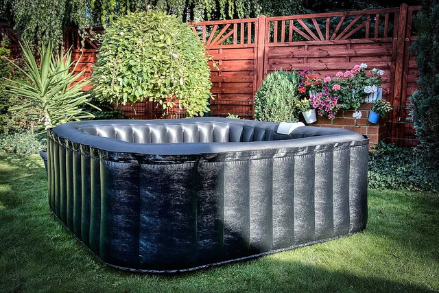 Badespass24 - Whirlpool, Wasserrutsche & Hüpfburg deutschlandweit mieten