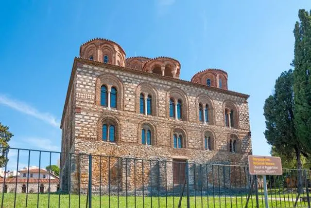 Church of Panagia Paregoretissa at Arta