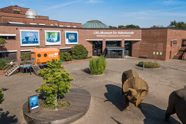 LWL Museum of Natural History with Planetarium