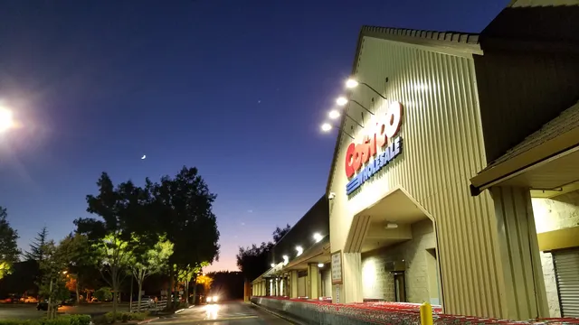 Castle Square Shopping Center