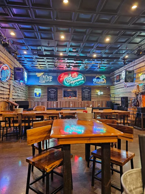 Harpoon Harry's Crab House - Pigeon Forge