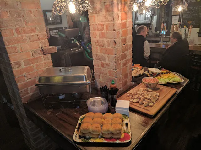 STATION - Restaurant and Bar