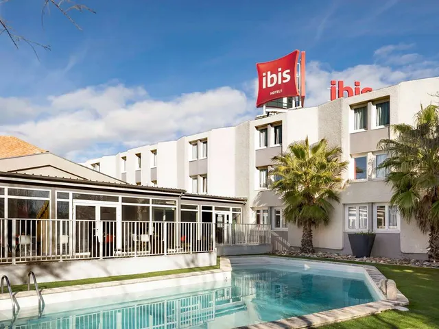 ibis Arles