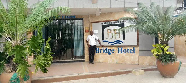 Bridge Hotel