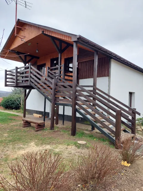 Scream cranes. agriturismo