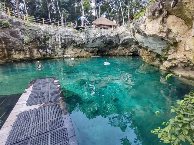 Cenote Zemway