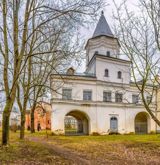 Vorotnaya Bashnya Gostinogo Dvora