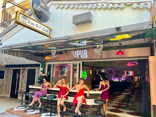 Le Pub