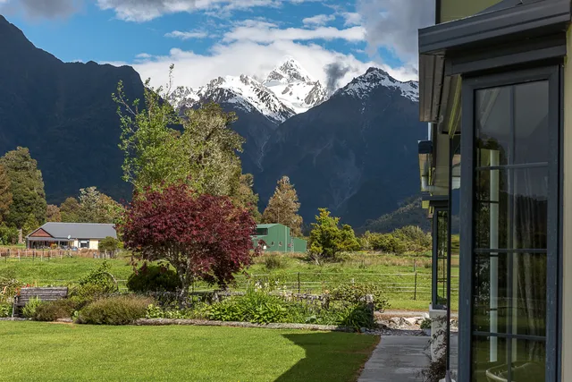 Fox Glacier Mountainview Bed and Breakfast