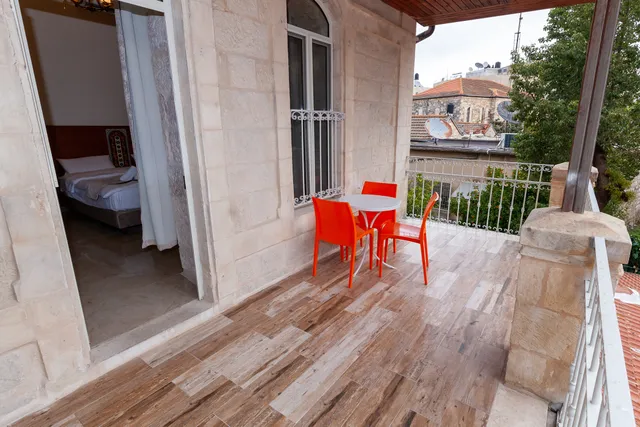 Azzahra Hotel & Restaurant