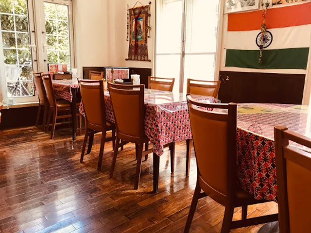 Namaste Taj Mahal Kanmaki