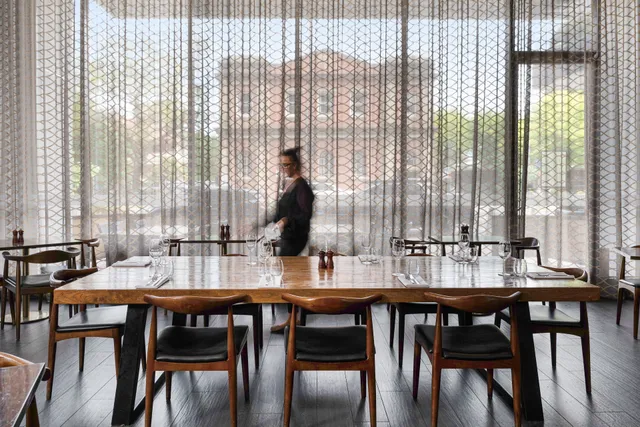 District Dining - Bar and Grill