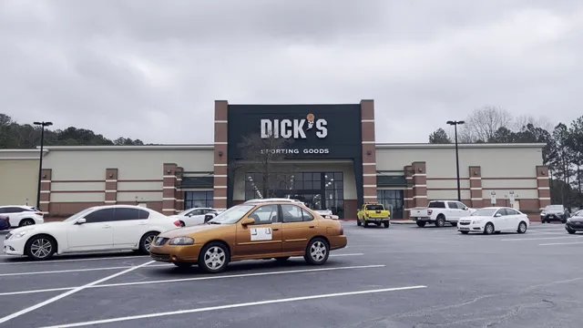 Peachtree Square Shopping Center