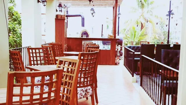 Elements Eatery - Steakhouse, Pizzeria & Cafe