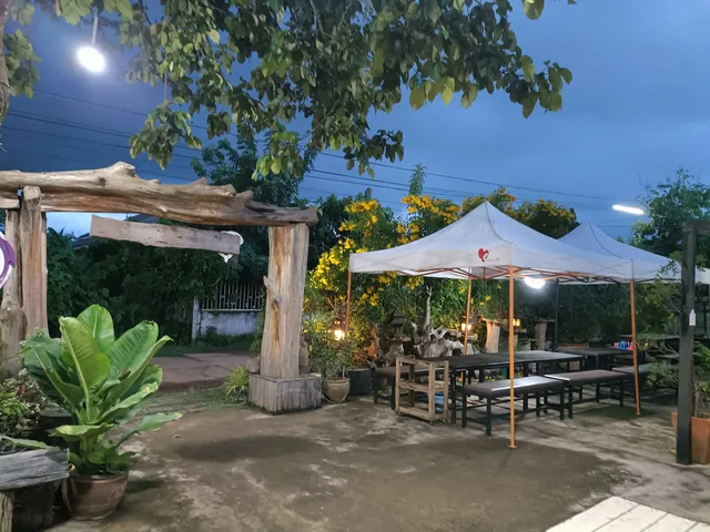 Kok Tong Pla Chum That Phanom Shop- Fresh Fish Dishes Restaurant