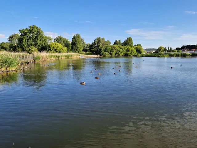 Brooklands Park and Lake