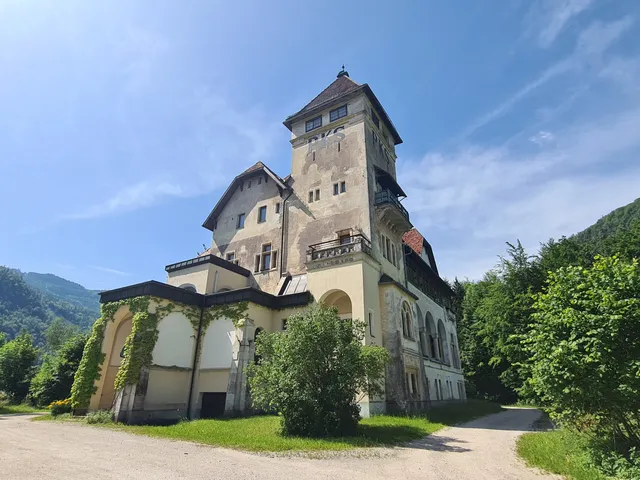 PKS-Villa, Familie Schauberger