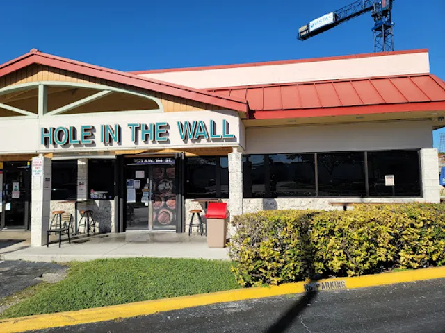 Hole In The Wall Tavern