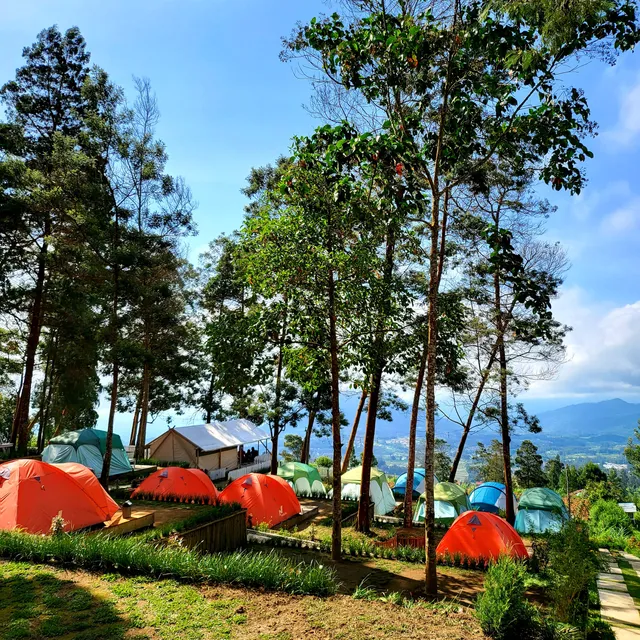 Awan Putih Agrowisata Glamping & Mini Resto