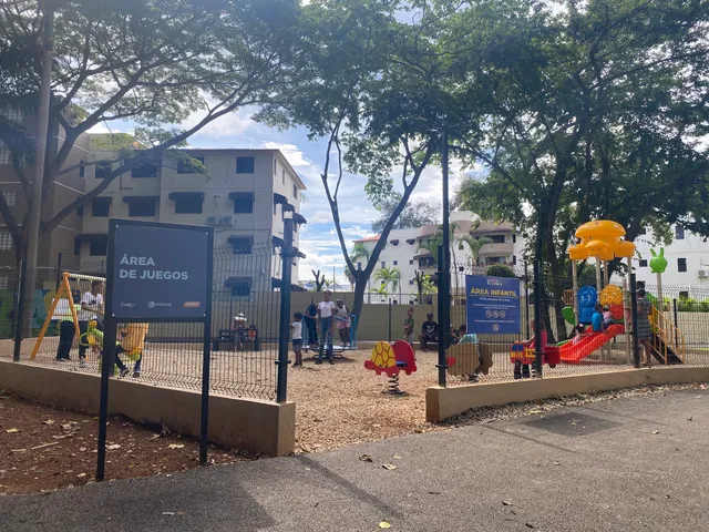 Parque Las Praderas - Entrada 27 Oeste