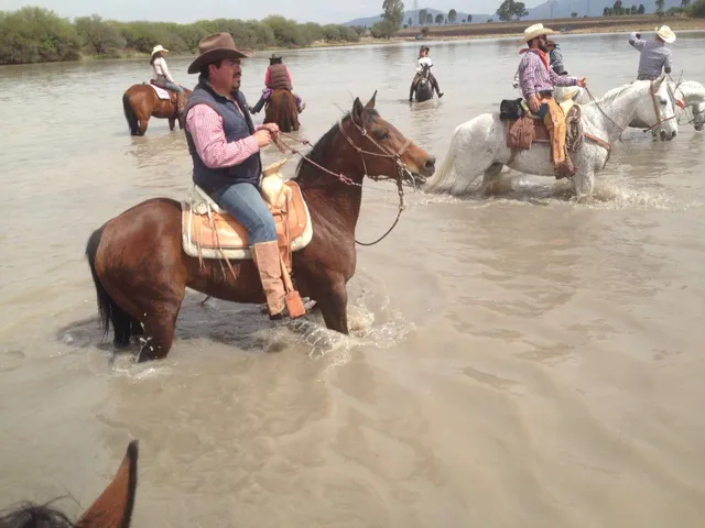 Cabalgando en Tequis