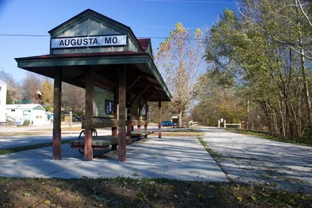 Katy Trail - Augusta Trailhead