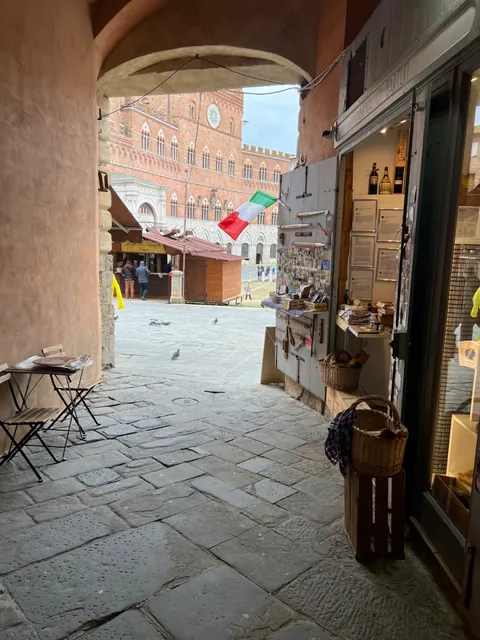 Siena Tartufi ( Truffle Hunting)