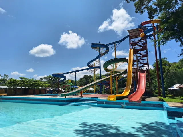 Parque Acuático Las Cascadas