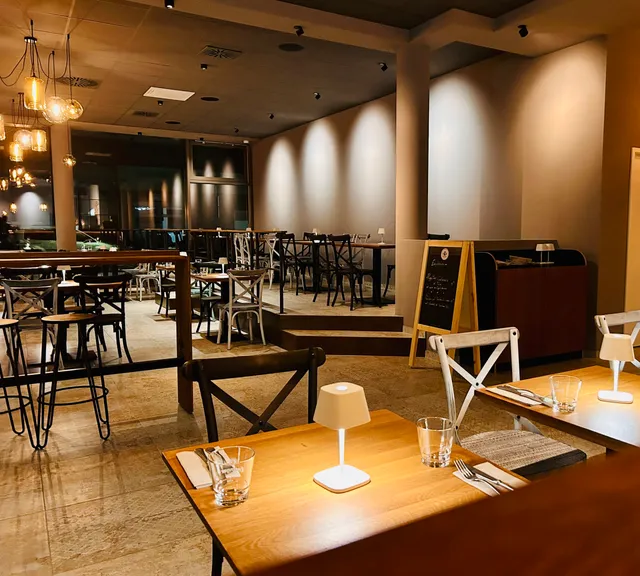 NiVe Pizzeria Moderna