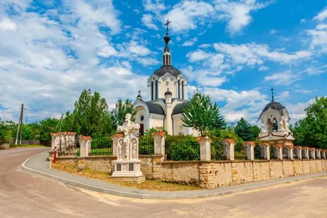 Alexandru Donici Estate