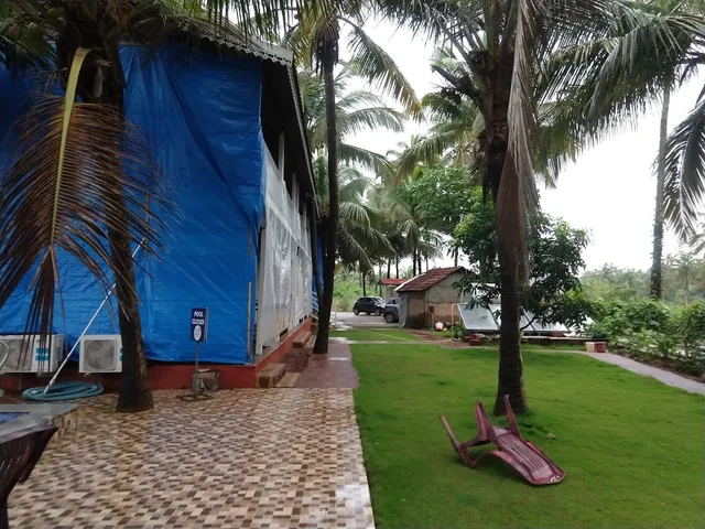 OYO 24001 Exotic Cottages