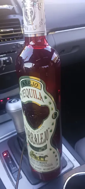 Ken's Drive-In Liquors