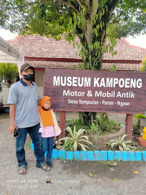 Museum Kampoeng Motor dan Kolam Renang Cak Soen