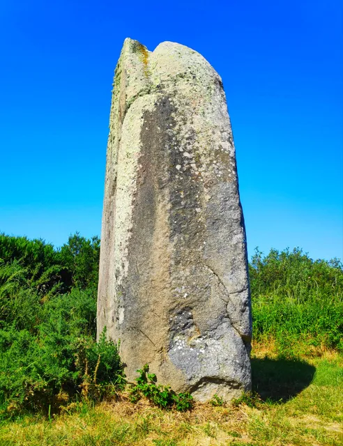Kermaillard menhir