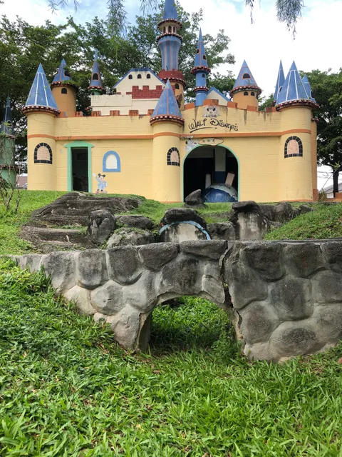 Disneyland Ayer Tawar