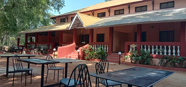 Laxmi Hotel
