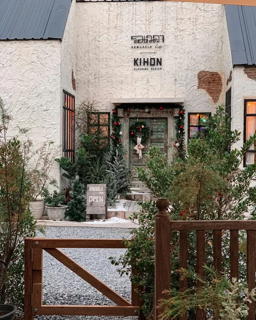 Rawvaela Cafe (รอเวลา คาเฟ่)