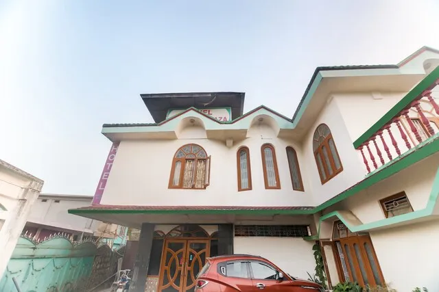 OYO Hotel Mansons Plaza