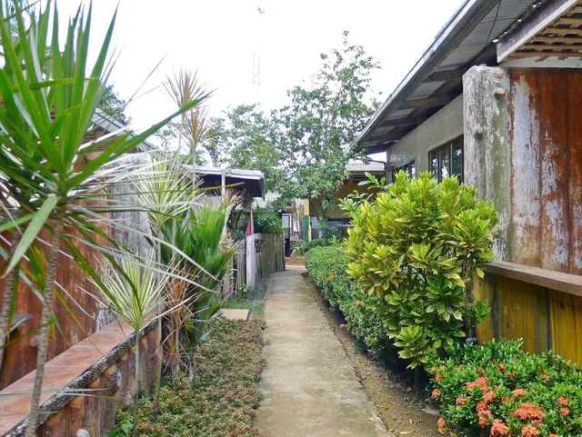 Lualhati Cottages