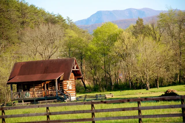 Creekwalk Inn Bed and Breakfast at Whisperwood Farm