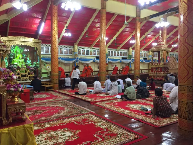 วัดหาดทรายงาม